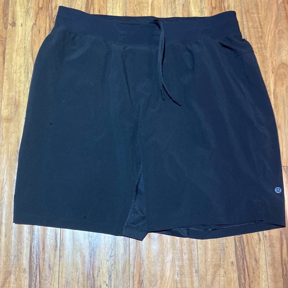 Men’s swim shorts